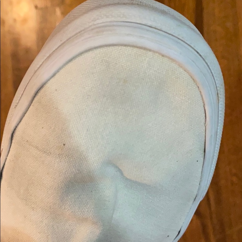 Vans - Picture 6 of 9